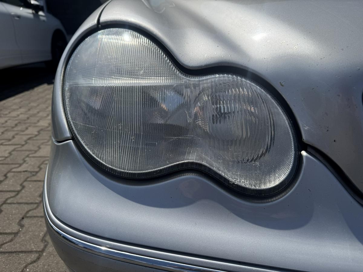 Mercedes C Klasse W203 original Scheinwerfer vorn rechts Halogen Bj.2001